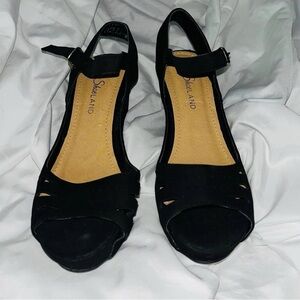 Shoeland Wedge Sandals Size 7.5